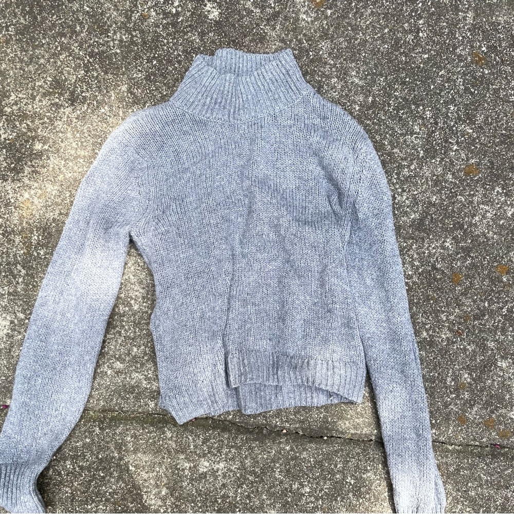 brandy melville  sweater